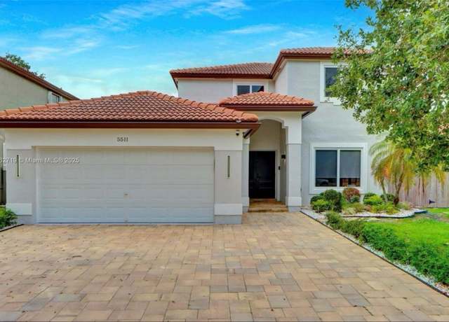 Property at 5511 NW 51st Ave, Coconut Creek, FL 33073, 3 beds, 2.5 baths