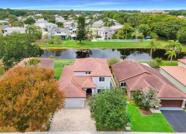 Property at 5511 NW 51st Ave, Coconut Creek, FL 33073, 3 beds, 2.5 baths