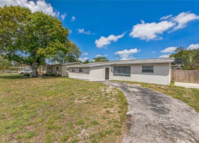 Property at 5810 SW 54th Ave, Davie, FL 33314, 3 beds, 2 baths
