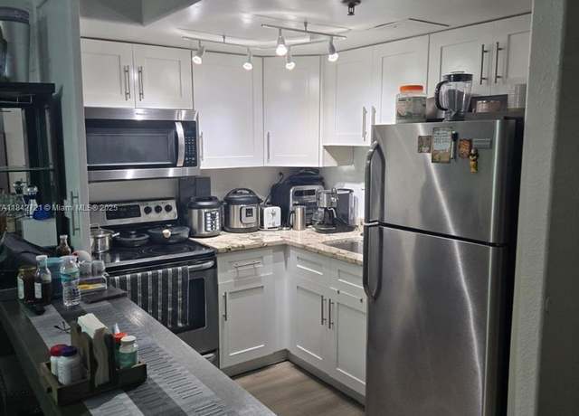 Property at 16450 NW 2nd Ave #310, Miami, FL 33169, 1 bed, 1 bath