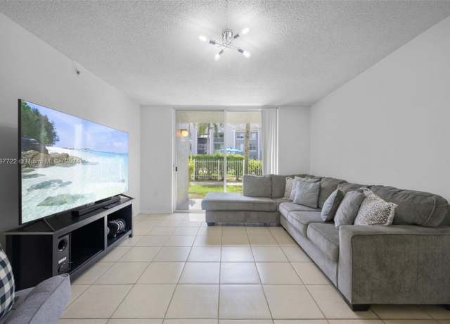 Property at 655 SW 111th Way #106, Pembroke Pines, FL 33025, 1 bed, 1 bath