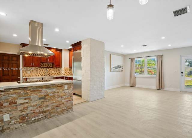 Property at 2725 NE 21st Ave, Fort Lauderdale, FL 33306, 3 beds, 2 baths