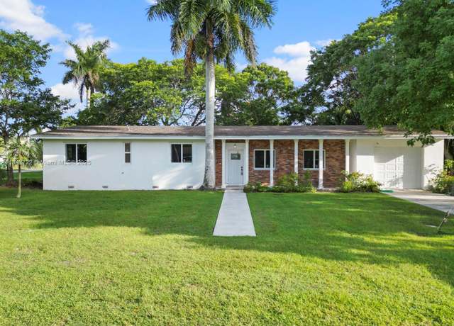 Property at 17300 SW 300th St, Homestead, FL 33030, 4 beds, 2 baths