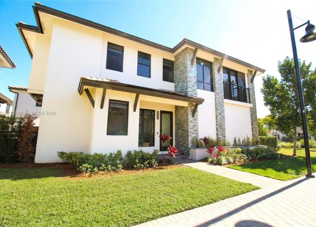 Property at 4311 NW 82nd Ave, Doral, FL 33166, 3 beds, 3.5 baths