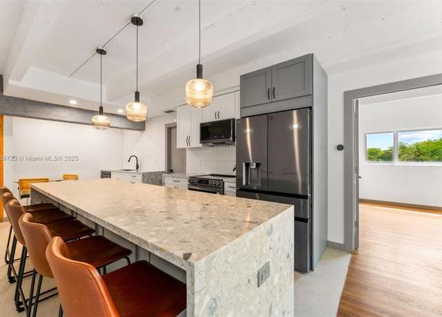 Property at 645 NE 121st St #302, North Miami, FL 33161, 1 bed, 1 bath