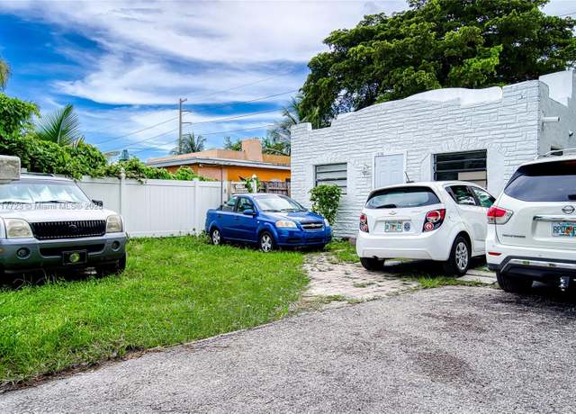 Property at 2516 Cleveland St, Hollywood, FL 33020, 5 beds, 4 baths