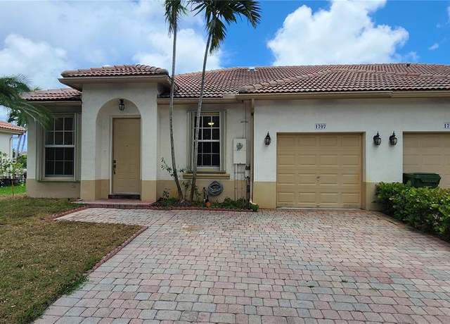 Property at 1707 NW 78th Way, Pembroke Pines, FL 33024, 3 beds, 2 baths