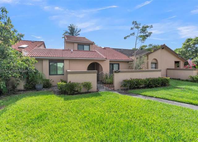 Property at 18015 NW 66th Ct Cir, Hialeah, FL 33015, 4 beds, 3 baths
