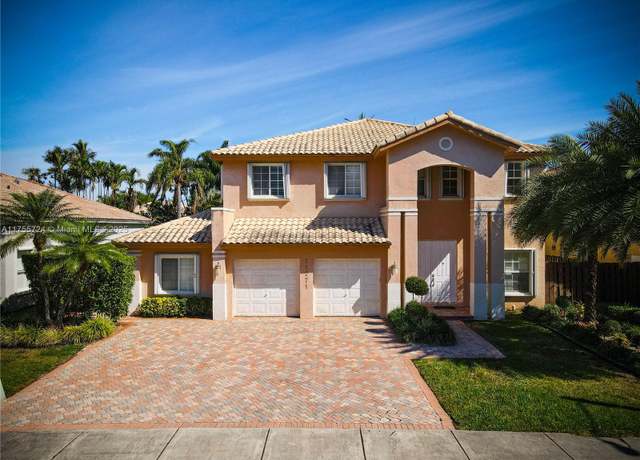 Property at 11271 NW 61st St, Doral, FL 33178, 5 beds, 4 baths