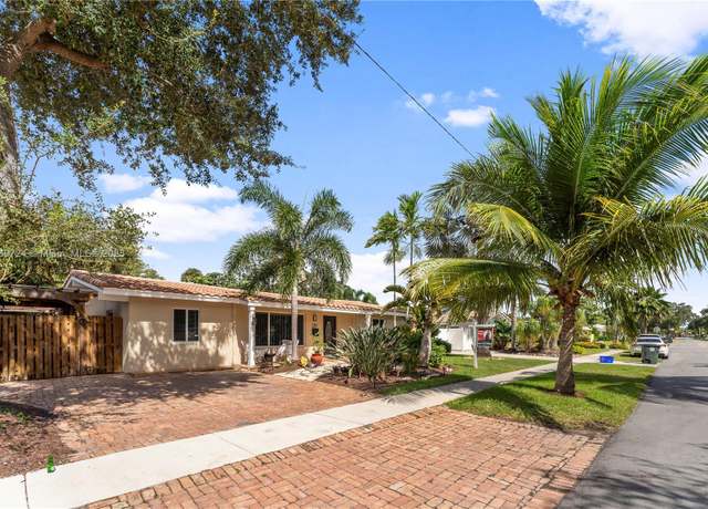 Property at 1111 SW 5th St, Boca Raton, FL 33486, 3 beds, 2 baths