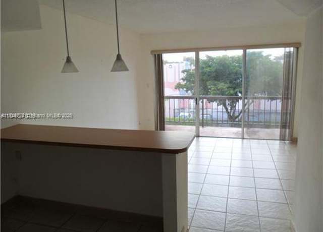 Property at 10900 SW 104th St #323, Miami, FL 33176, 2 beds, 1.5 baths