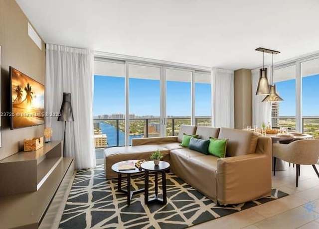 Property at 4010 S Ocean Dr Unit R2308, Hollywood, FL 33019, 3 beds, 2.5 baths