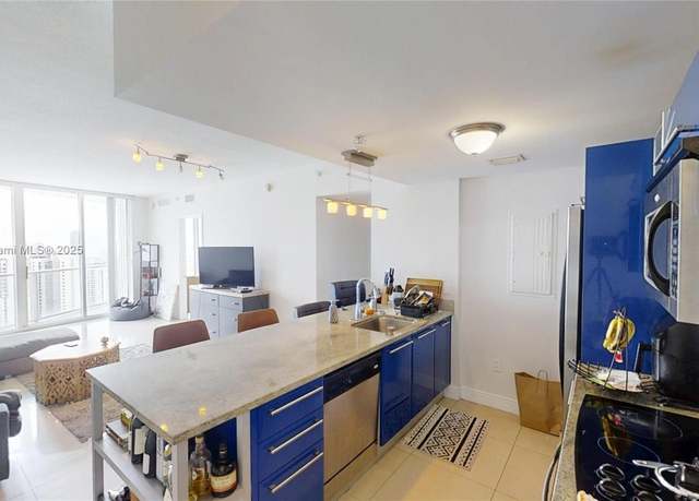 Property at 185 SW 7th St #3502, Miami, FL 33130, 2 beds, 2.5 baths