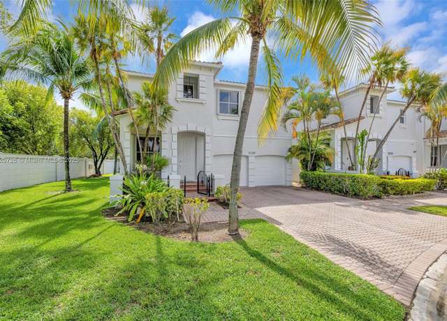 Property at 21235 NE 33rd Ave, Aventura, FL 33180, 4 beds, 3.5 baths