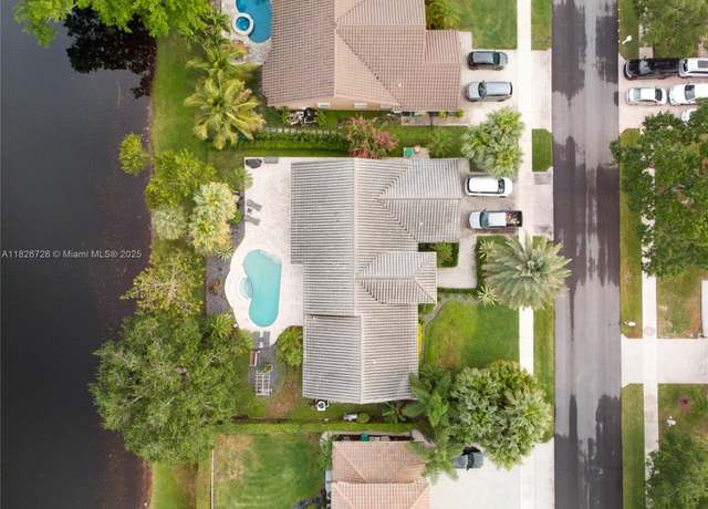 Property at 1732 SW 103rd Ln, Davie, FL 33324, 4 beds, 2.5 baths