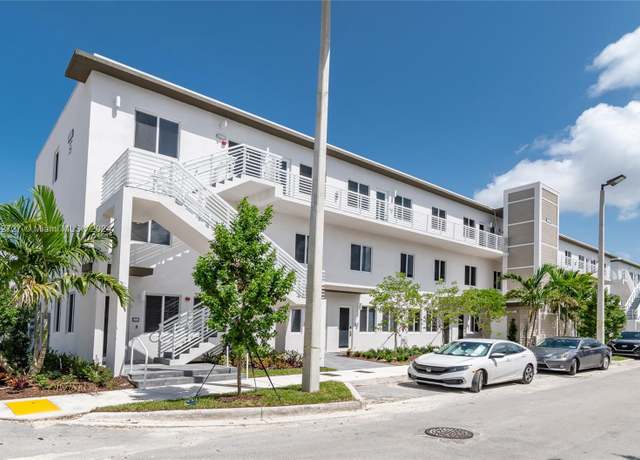 Property at 6450 NW 102 Path #303, Doral, FL 33178, 3 beds, 2 baths