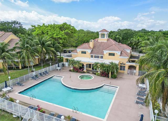Property at 2622 NW 33rd St #2002, Oakland Park, FL 33309, 1 bed, 1 bath