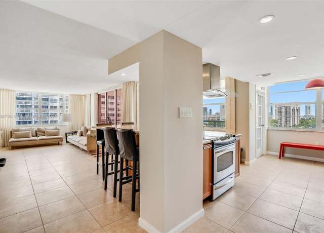 Property at 18041 Biscayne Blvd #1404, Aventura, FL 33160, 2 beds, 2 baths