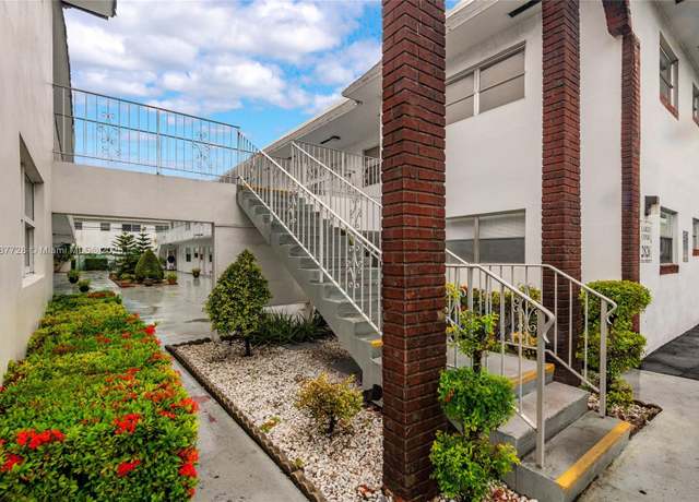 Property at 2826 Van Buren St #2, Hollywood, FL 33020, 1 bed, 1 bath