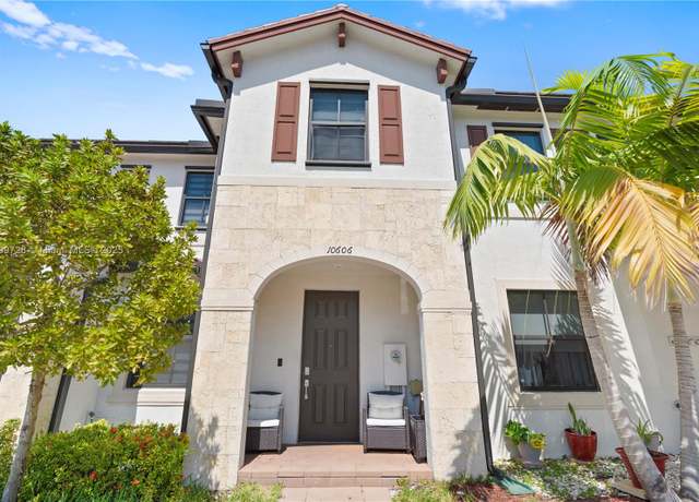 Property at 10606 W 32 Ln, Hialeah, FL 33018, 3 beds, 2.5 baths