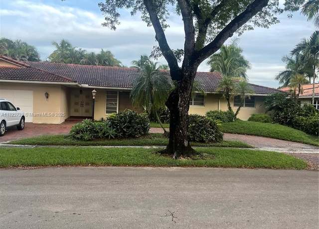 Property at 16120 E Troon Cir, Miami Lakes, FL 33014, 5 beds, 3 baths