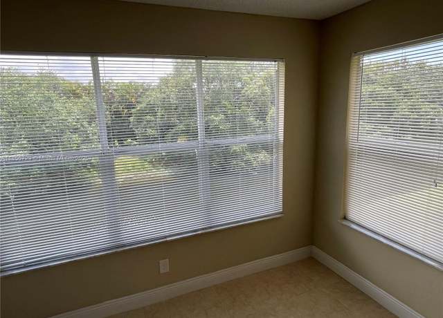 Property at 595 Vista Isles Dr #1923, Sunrise, FL 33325, 2 beds, 1 bath
