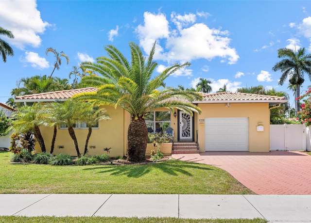 Property at 1426 Tyler St, Hollywood, FL 33020, 3 beds, 2 baths