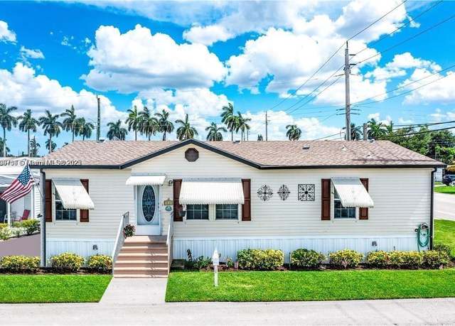 Property at 8580 SW 17th St, Davie, FL 33324, 3 beds, 2.5 baths