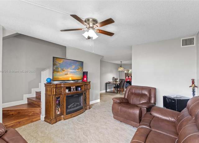 Property at 3662 SW 59th Ave #2, Davie, FL 33314, 2 beds, 1.5 baths