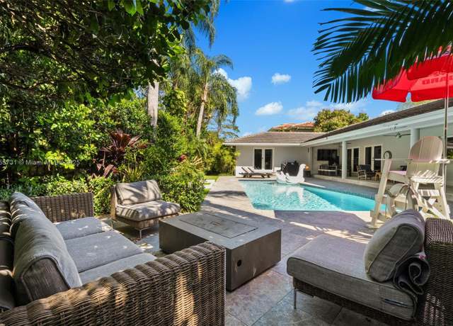 Property at 8234 SW 60th Ct, South Miami, FL 33143, 5 beds, 3.5 baths