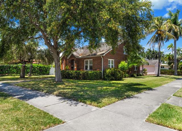 Property at 1201 Harrison St, Hollywood, FL 33019, 2 beds, 2 baths
