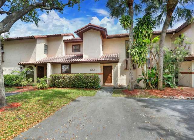 Property at 12935 SW 95th Ave, Miami, FL 33176, 2 beds, 2.5 baths