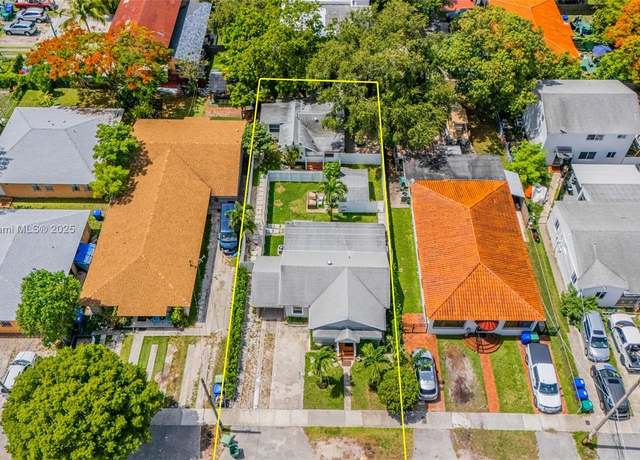 Property at 2946 SW 26th St, Miami, FL 33133, 10 beds, 12 baths
