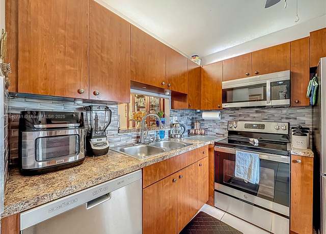Property at 5171 W Oakland Park Blvd #112, Lauderdale Lakes, FL 33313, 2 beds, 2 baths