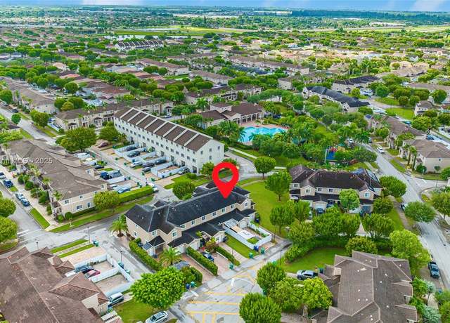 Property at 27356 SW 142nd Ct, Homestead, FL 33032, 3 beds, 3 baths
