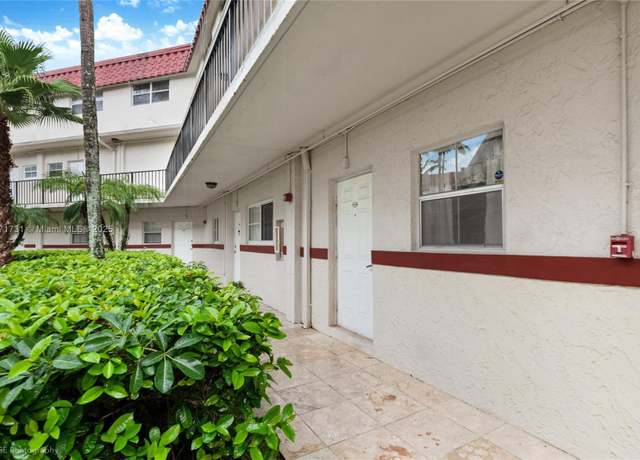 Property at 8650 SW 67th Ave #1018, Pinecrest, FL 33156, 1 bed, 1.5 baths