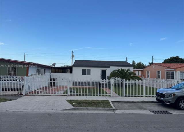 Property at 653 SE 8th Pl, Hialeah, FL 33010, 3 beds, 2 baths