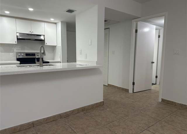 Property at 8100 Geneva Ct #142, Doral, FL 33166, 2 beds, 2 baths
