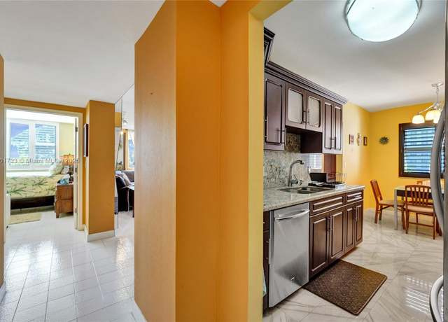 Property at 3800 Hillcrest Dr #412, Hollywood, FL 33021, 2 beds, 2 baths