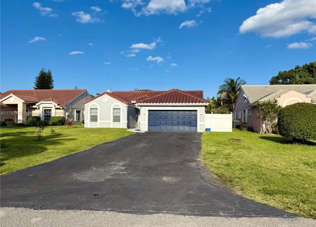 Property at 1060 New Parkview Pl, Haverhill, FL 33417, 3 beds, 2 baths