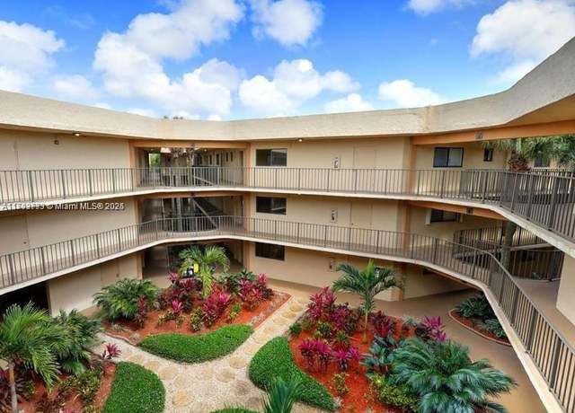 Property at 8005 SW 107 Ave #118, Miami, FL 33173, 3 beds, 2 baths