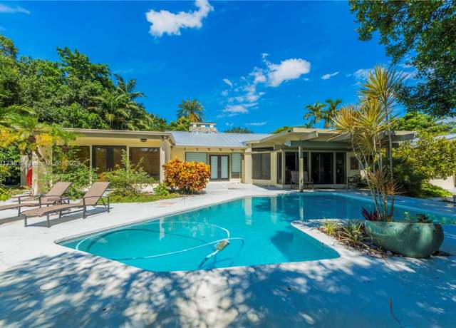 Property at 2691 SW 110th Way, Davie, FL 33328, 5 beds, 3 baths
