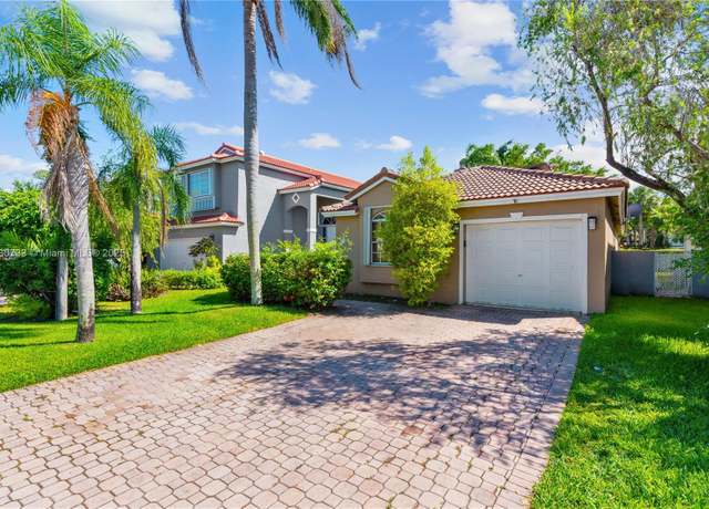 Property at 324 NW 107th Ave, Pembroke Pines, FL 33026, 3 beds, 2 baths