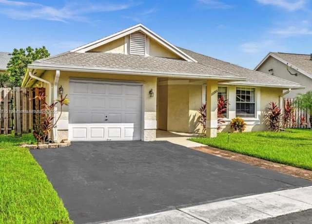Property at 12265 NW 32nd Mnr, Sunrise, FL 33323, 3 beds, 2 baths