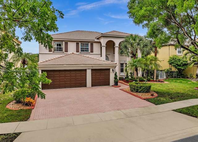 Property at 4960 SW 158th Ave, Miramar, FL 33027, 5 beds, 3 baths