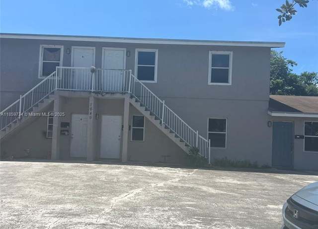 Property at 1649 W 28th St Unit B, Riviera Beach, FL 33404, 4 beds, 3 baths