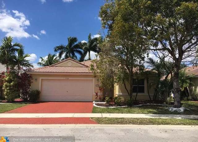 Property at 1560 SW 193rd Ter, Pembroke Pines, FL 33029, 4 beds, 3 baths