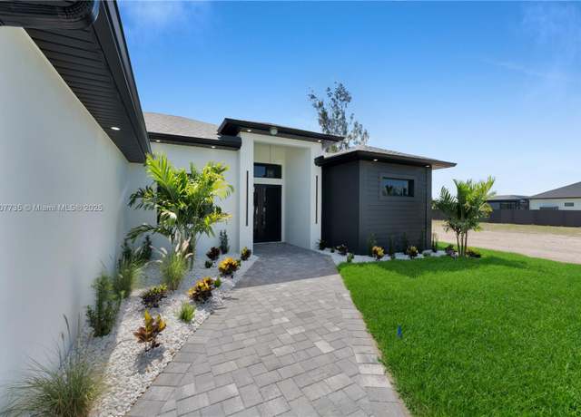 Property at 419 NW 7th Ave, Cape Coral, FL 33993, 3 beds, 3 baths