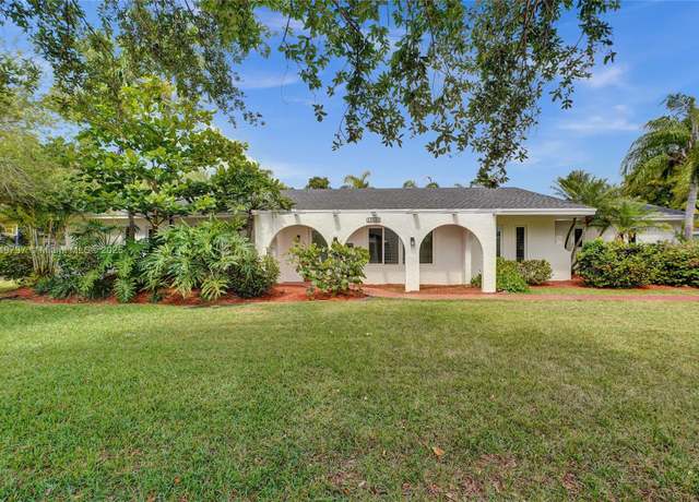 Property at 15440 SW 81st Ave, Palmetto Bay, FL 33157, 4 beds, 2 baths