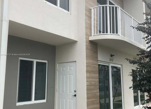 Property at 25767 SW 144th Ave, Homestead, FL 33032, 4 beds, 3.5 baths